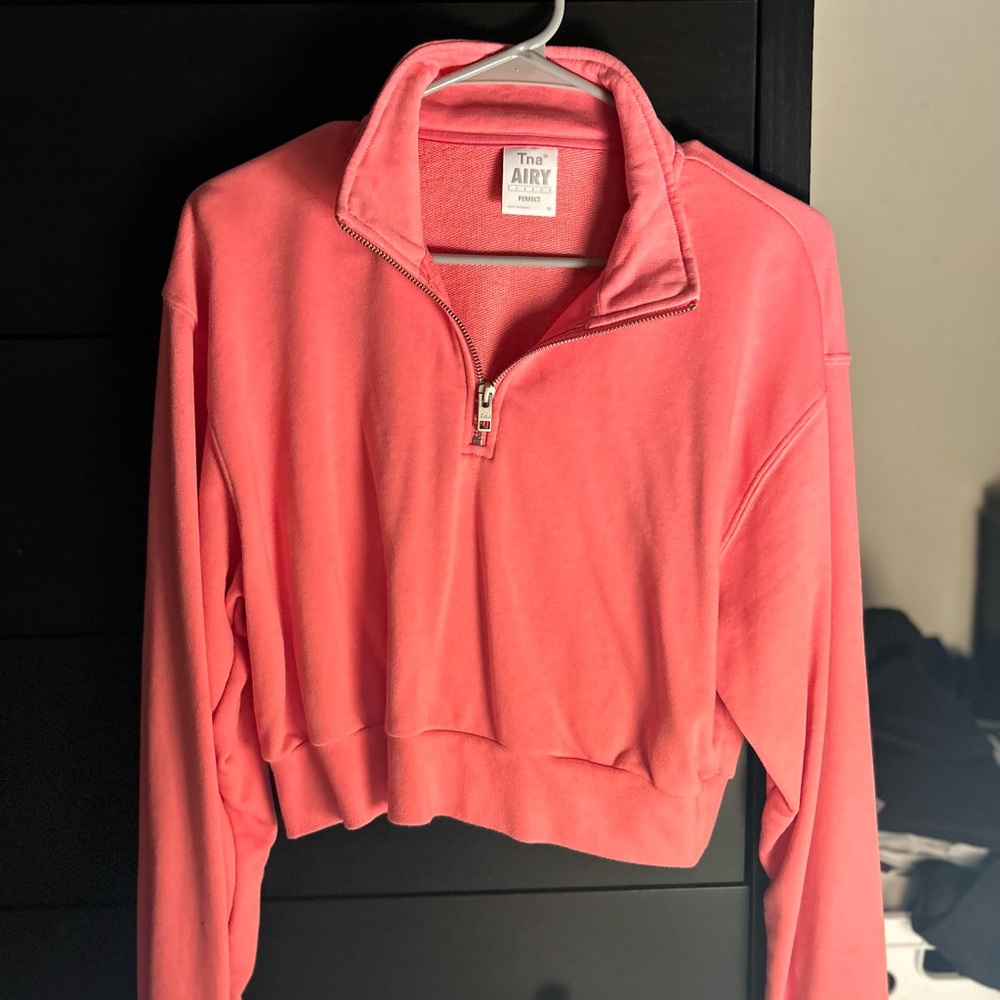 Aritzia/Tna Pink half zip great condition.